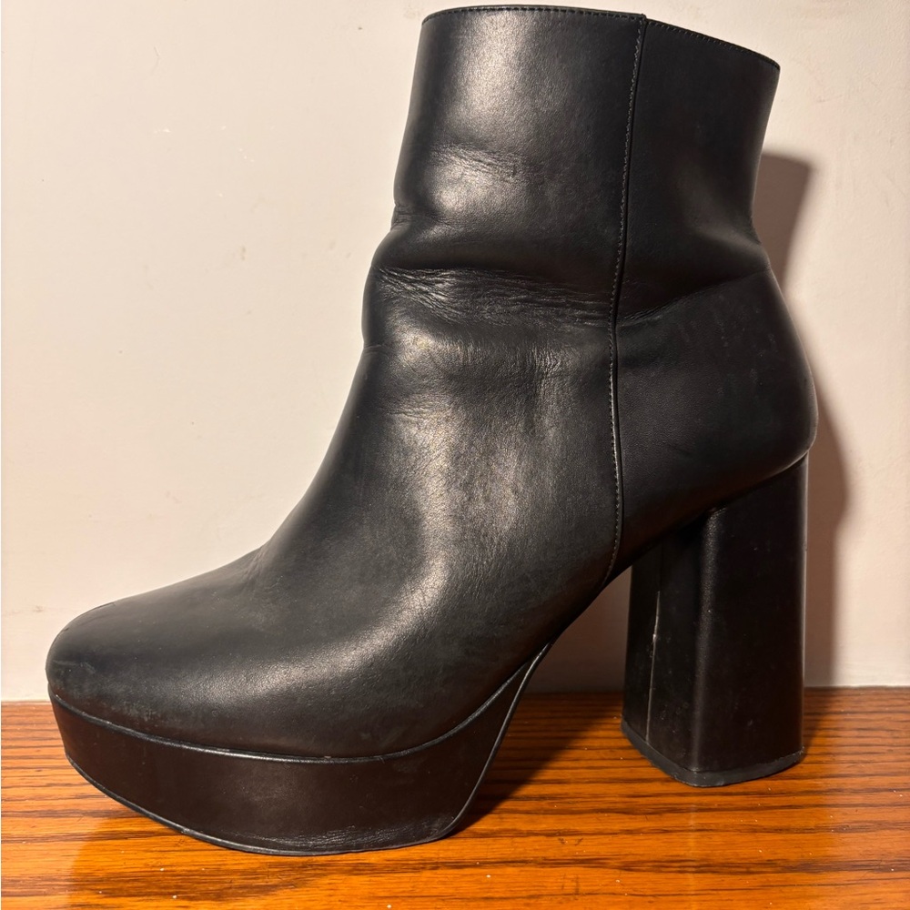 Steve Madden Sleek Black Heeled Boots